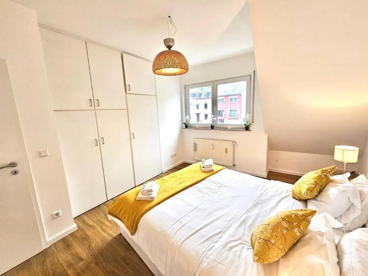 Luxembourg Living Stylish 2Br And Free Parking 아파트