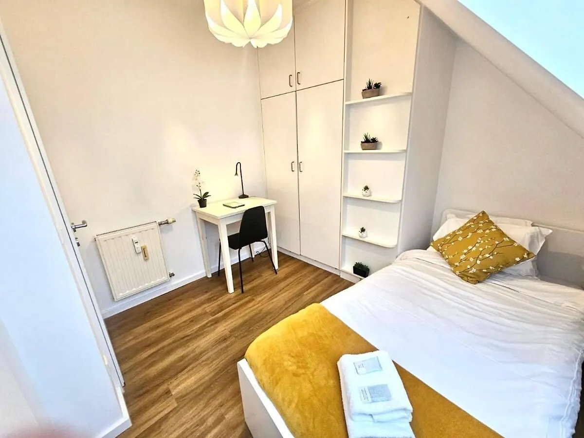 Luxembourg Living Stylish 2Br And Free Parking 아파트