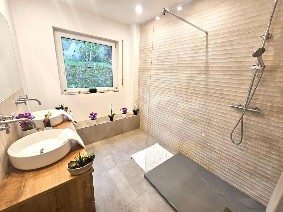 Luxembourg Living Stylish 2Br And Free Parking 아파트 룩셈부르크