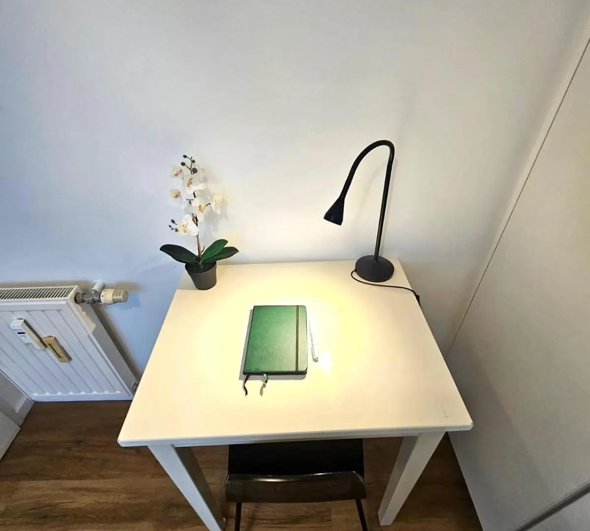 Luxembourg Living Stylish 2Br And Free Parking 아파트